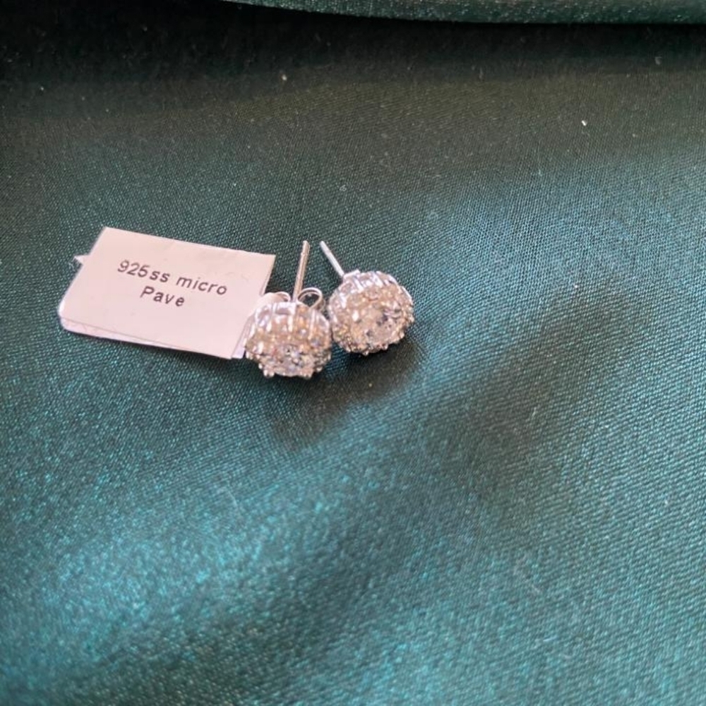 Halo Cubic  Zirconia Studs - Picture 3 of 4